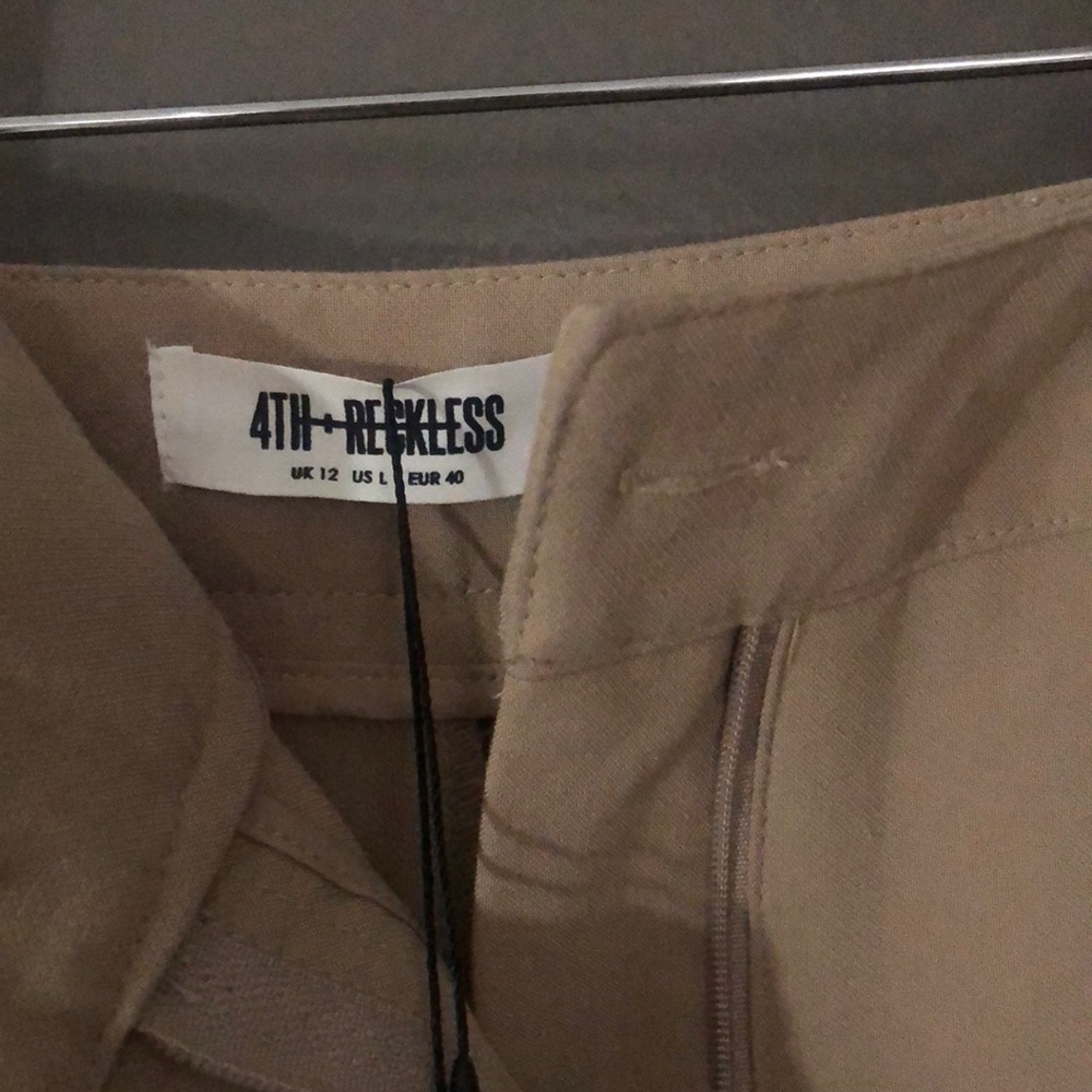 Tan High-Waisted Cargo Skirt - Picture 3 of 5
